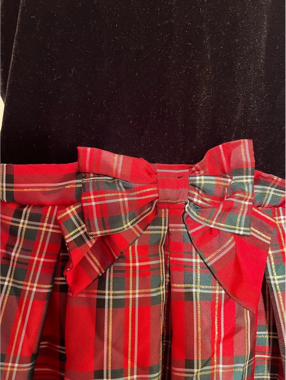 The Children's Place Girls' Size 16 Black Velvet and Red Plaid Holiday Dress